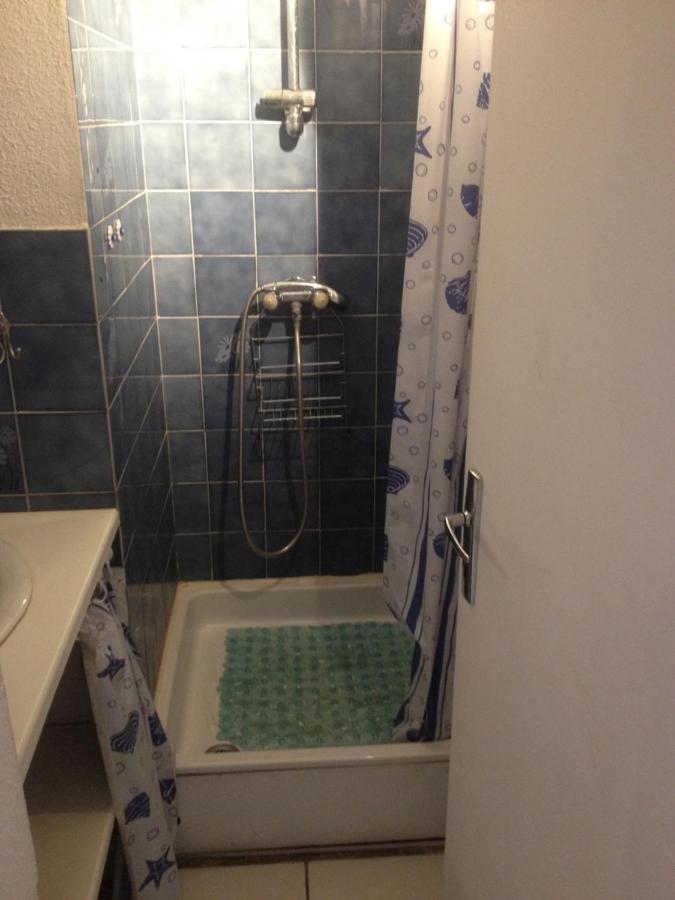 CAP D'AGDE studio cabine 6 pers. + terrasse + parking privé + clim  Extérieur photo